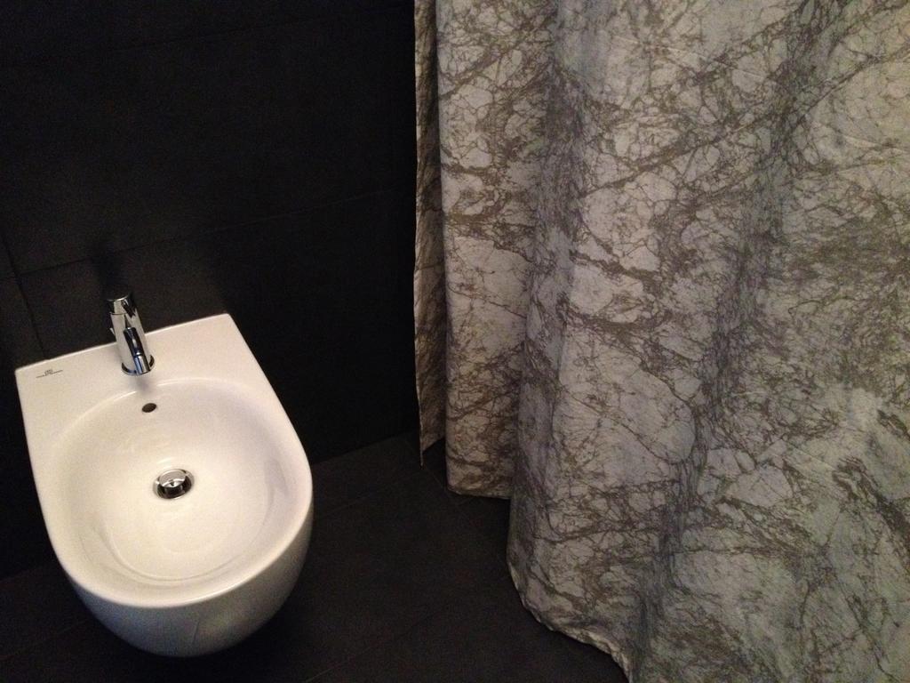 2409 Parma Apartment Phòng bức ảnh